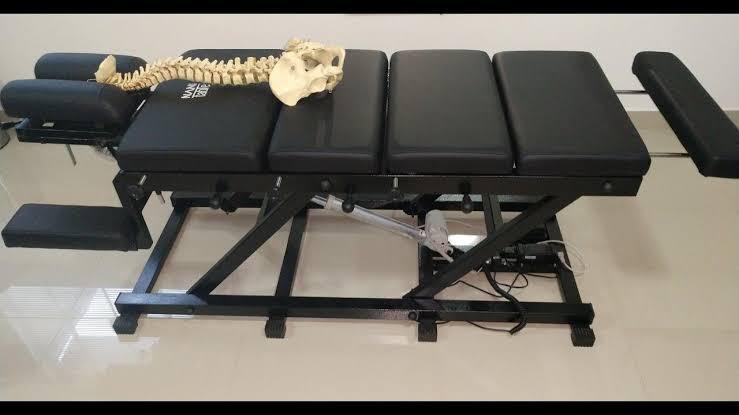 maca-thompson-drop-table-jundiai Maca Thompson com sistema Drop Table para ajustes precisos.