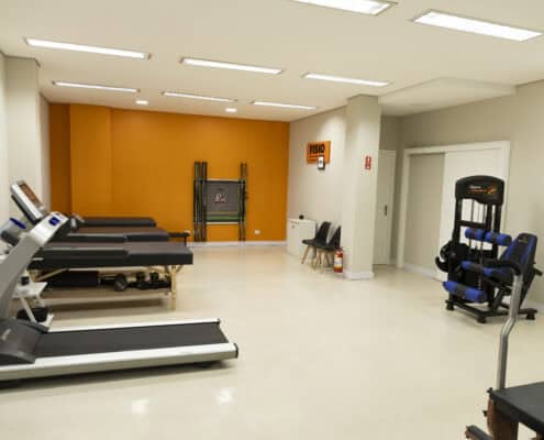 Estrutura moderna para exercícios de estabilização da coluna